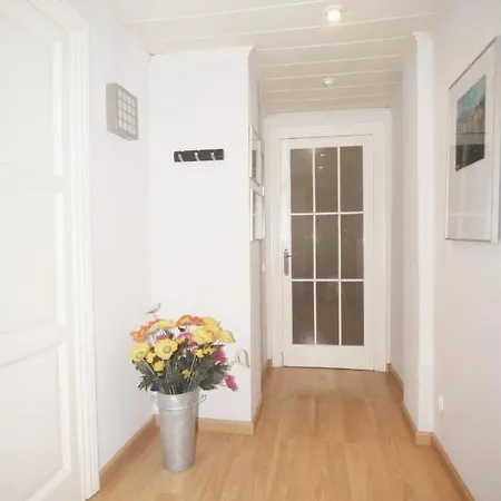 Appartement Lovely At Park Gueell Barcelona